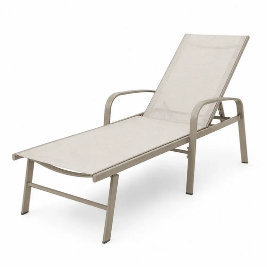 Gartenliege mit Armlehnen 195 x 66 x 98 cm aus pulverbeschichtetem Aluminium und PVC beschichtetem Polyestergewebe rechteckig Beige Taupe Schwarz